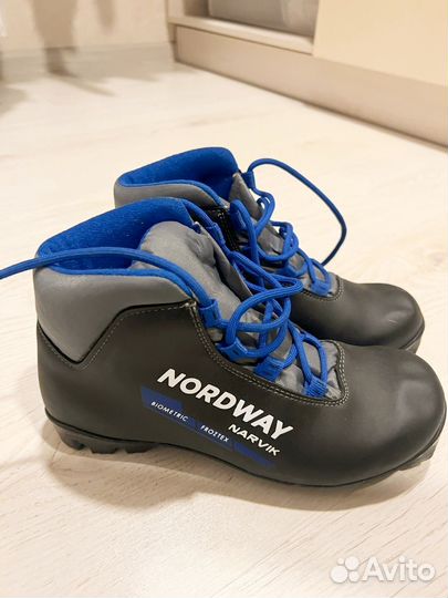 Лыжные ботинки