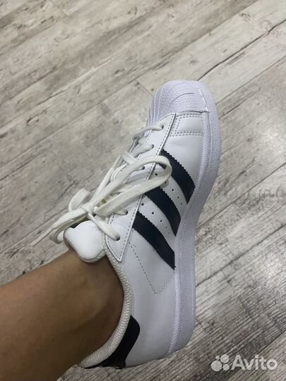 Кроссовки adidas