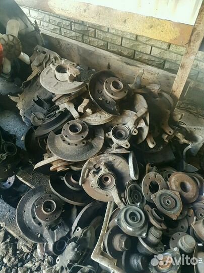 Кулак,ступица с подшипником Ваз. LADA