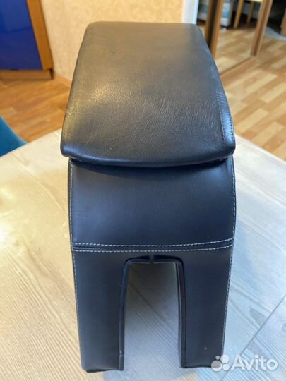 Подлокотник автомобильный рапид,поло
