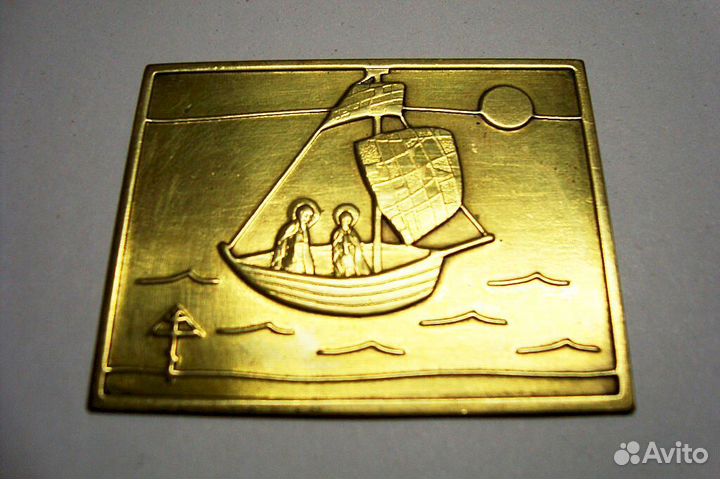 Редкий знак накладка от книги латунь винтаж