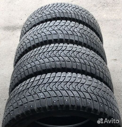 Michelin X-Ice North 3 215/55 R16