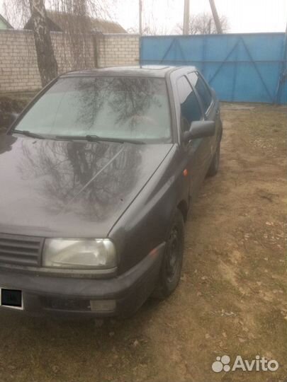 Volkswagen Vento, 1993