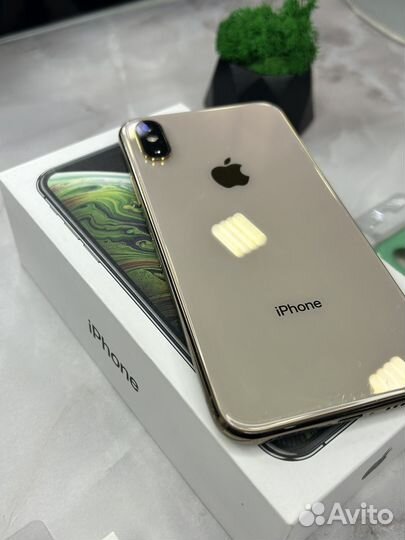iPhone Xs, 64 ГБ