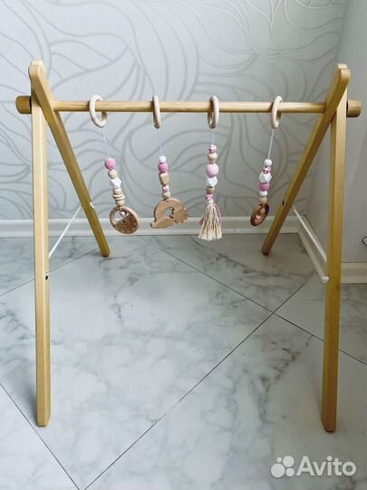 Развивающий треугольник Монтессори с подвесами