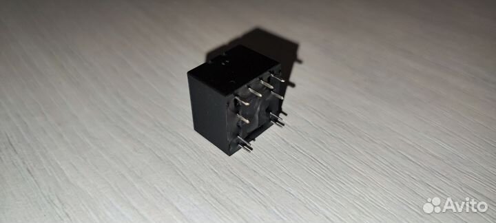 Реле V23084-C2001-A303