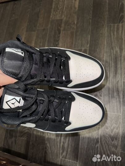 Кроссовки Nike Air Jordan 1 Low Diamond 11.5US