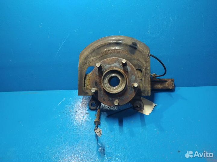 Кулак поворотный передний правый Nissan X-Trail