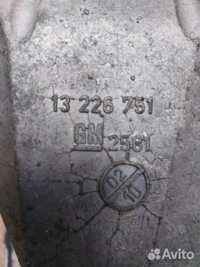 Кронштейн двигателя Opel Astra H Z14XEP