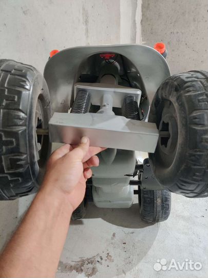 Детский квадроцикл на аккумуляторе