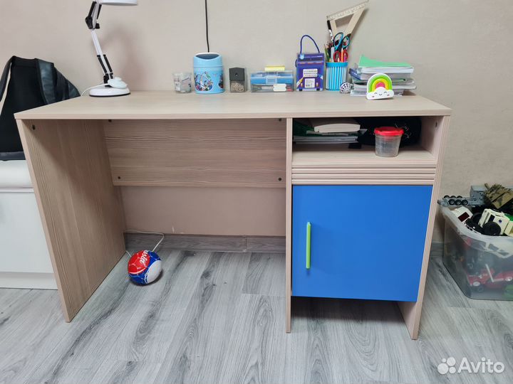 Письменный стол
