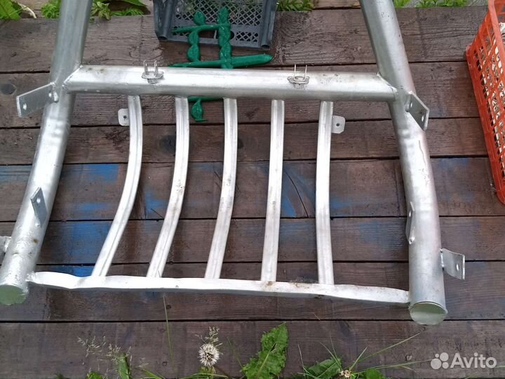 Кенгурятник на ниву