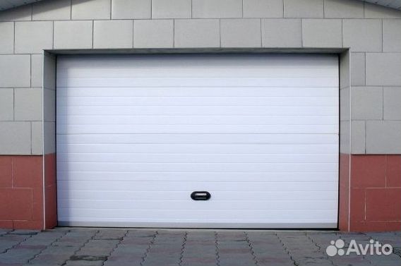 Секционные ворота