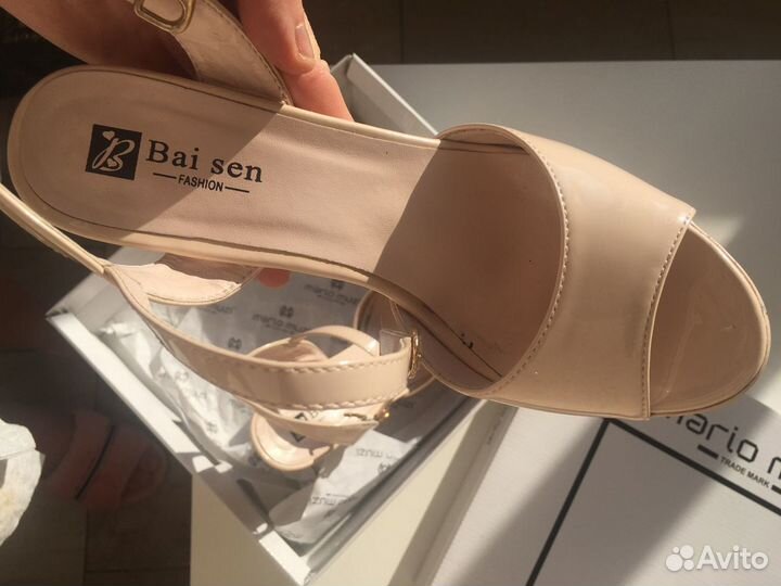 Босоножки лакированные, почти новые