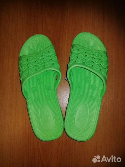 Шлепанцы женские новые р.39