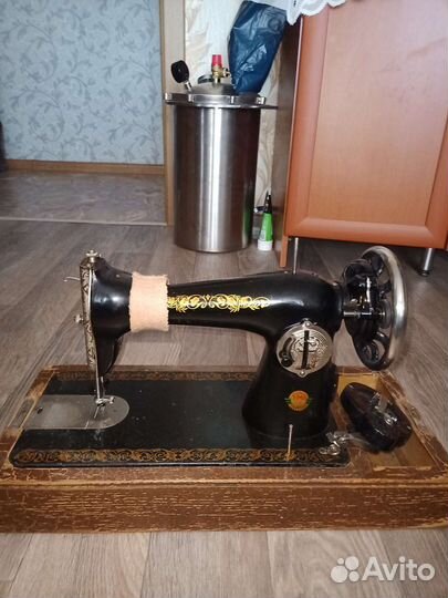 Швейная машинка пмз им. Калинина