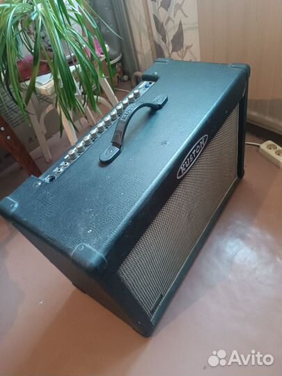 Гитарный комбоусилитель Kustom Quad 100 DFX