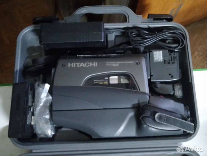 Видеокамера VHS Hitachi VM-2780E