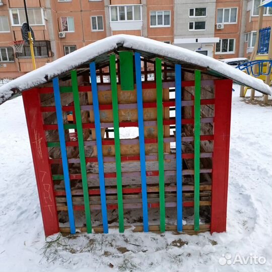 Детский деревянный домик