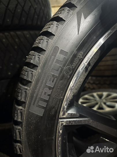 Pirelli Scorpion Ice Zero 2 275/40 R21 и 315/35 R21 111H