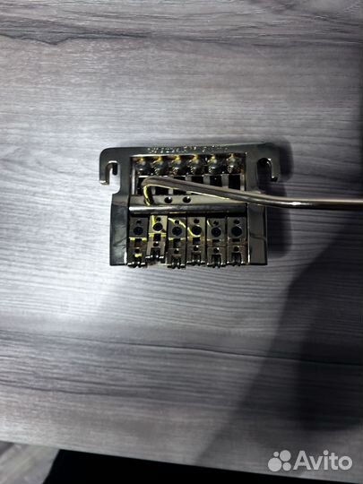 Kahler 7200 hybrid tremolo