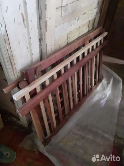 Детская кровать деревянная