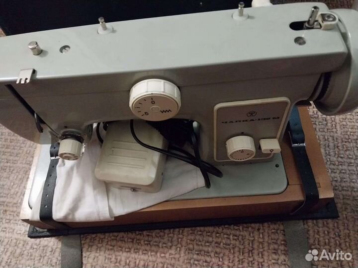 Швейная машина Чайка