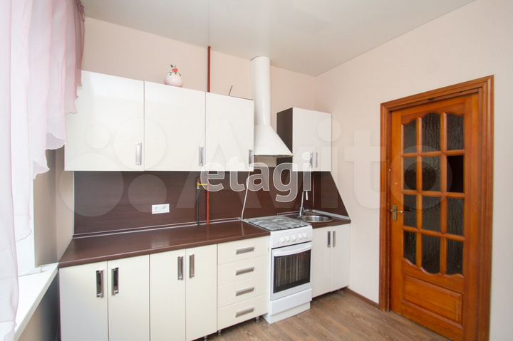2-к. квартира, 56 м², 3/5 эт.