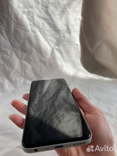 Realme c35 4+4(8) на 128