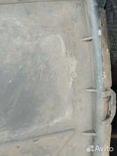 Фара правая ксенон с блоком на Тойота Функарго