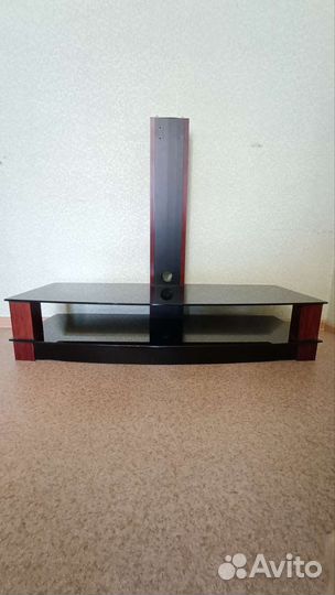 Стеклянная подставка под телевизор