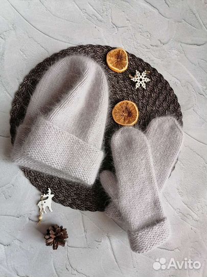 Комплект шапка и варежки