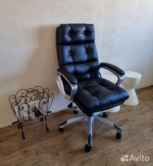 Офисное кресло новое