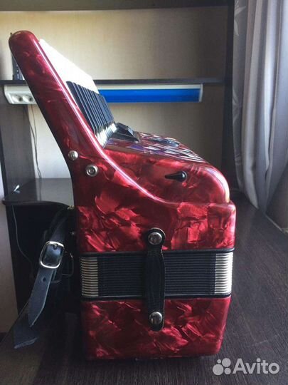 Аккордеон Вельтмейстер,четкий,из Германии