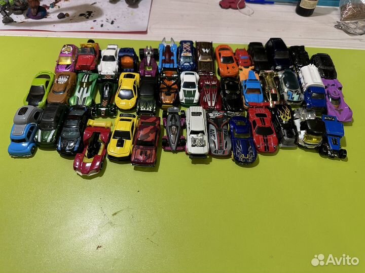 Машинки хот вилс hot wheels и гараж (оригинал)