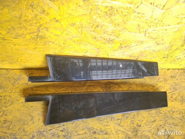 Накладка двери задняя Mercedes C-Class S 204 2.2