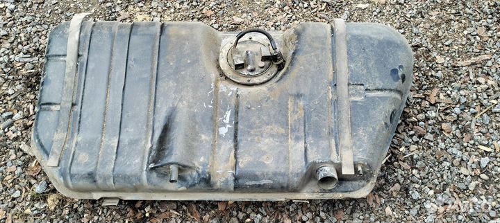 Бензобак с Бензонасосом