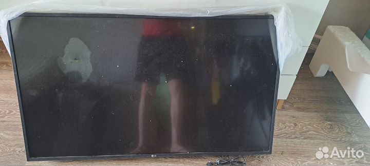 Телевизор LG smart tv