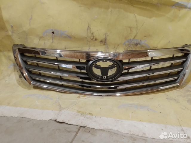 Решетка радиатора эмиратка Toyota Camry 40 2009+