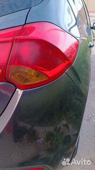 Продаю задний правый фонарь kia сeed jd