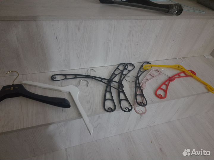 Вешалки плечики и зажимы для Брюк и юбок