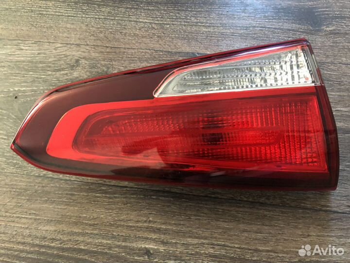 Фонарь левый внутренний на Киа Церато