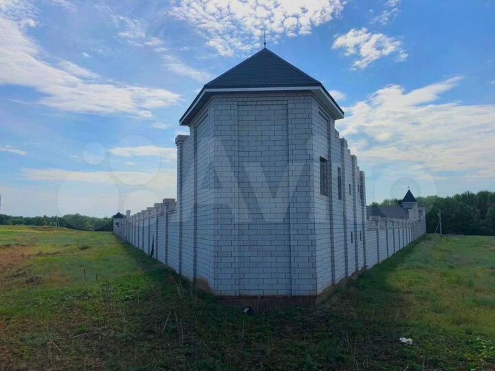 Коттедж 1100 м² на участке 1,2 га