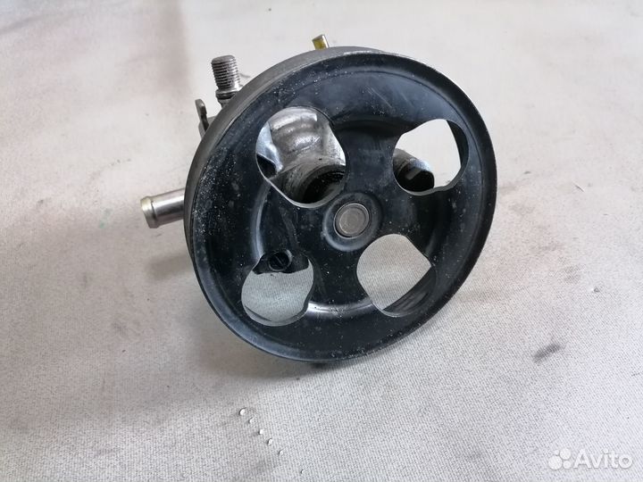 Насос гур 1.8 4G93 Mitsubishi Carisma (DA) 2000 г