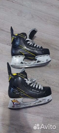 Профессиональные коньки CCM super Tacks размер 5ее