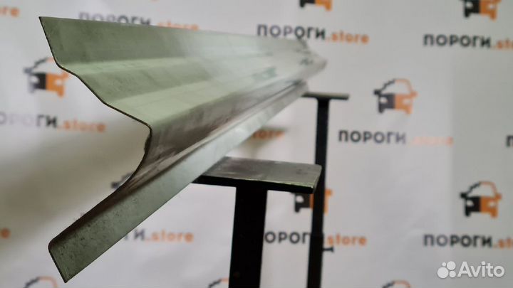 Кузовной порог левый Ford Transit