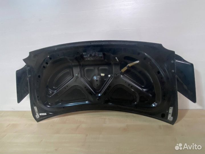 Крышка багажника nissan GTR R35