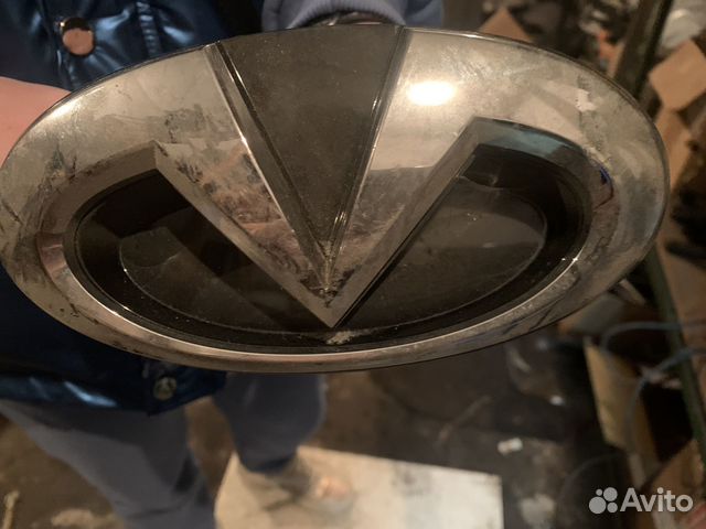 Эмблема infiniti g 50 2017г