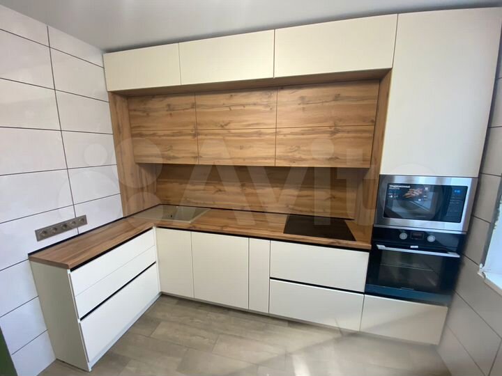 2-к. квартира, 58 м², 8/10 эт.