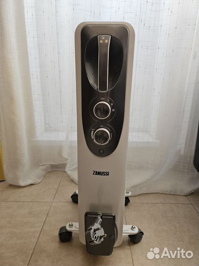 Масляный обогреватель zanussi zoh/es-07wn 1500W